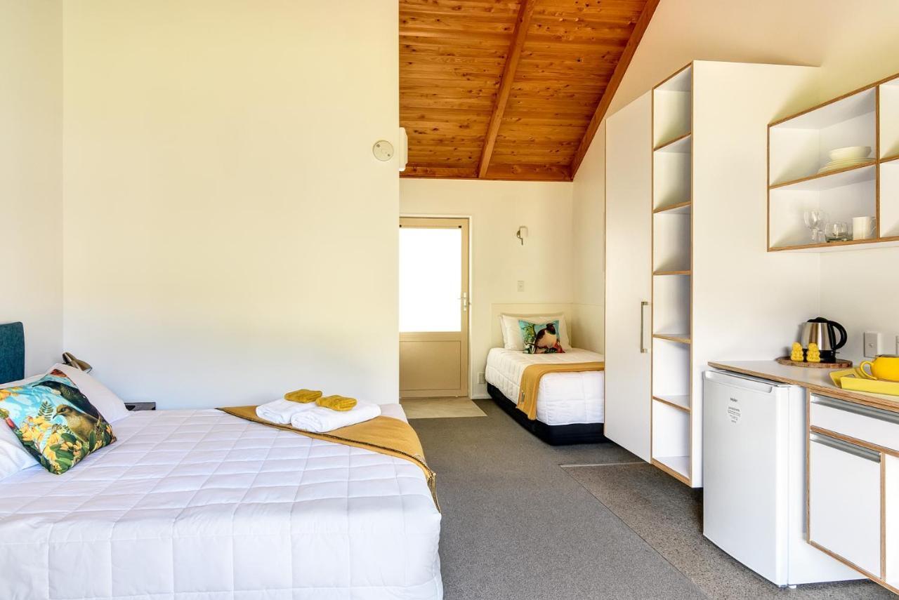 Abel Tasman Lodge Marahau Buitenkant foto